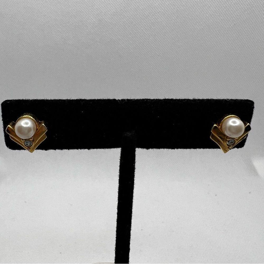 Vintage Pearl and rhinestone studded earrings on a gold tone backing